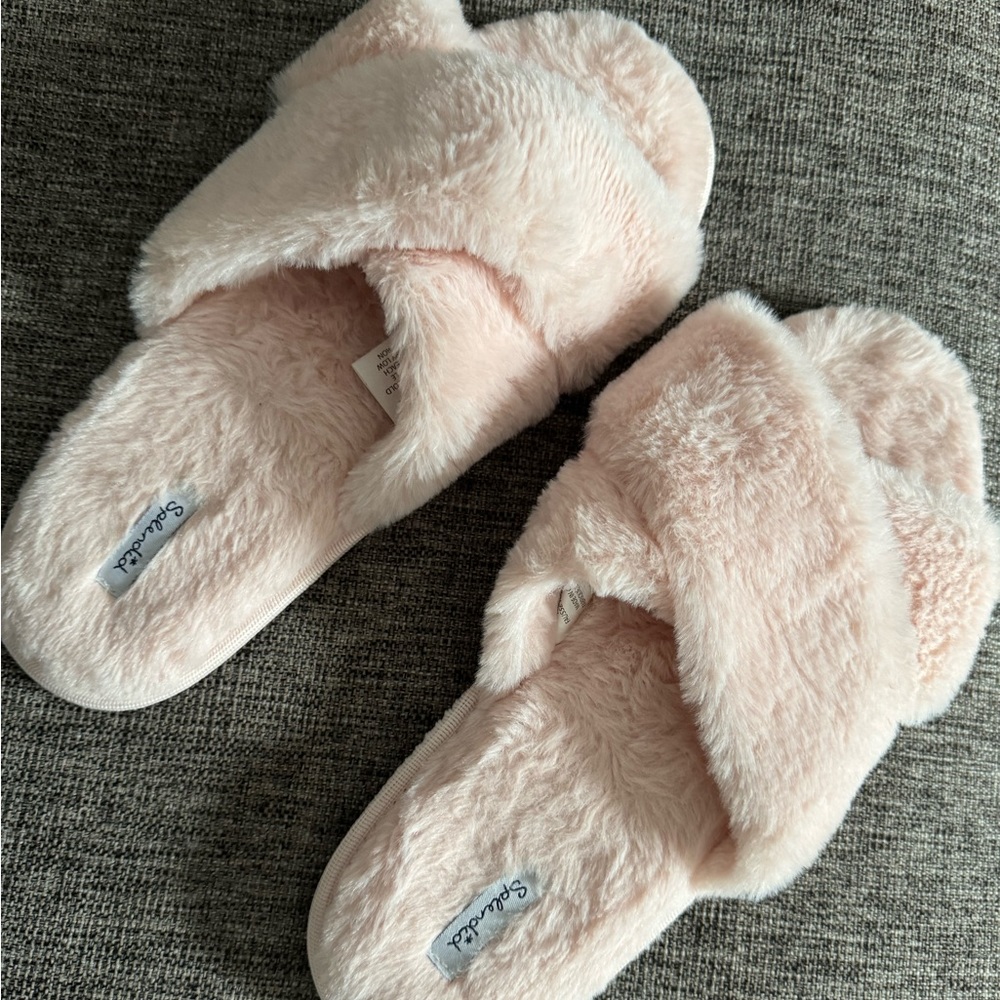 Splendid slippers size M/L